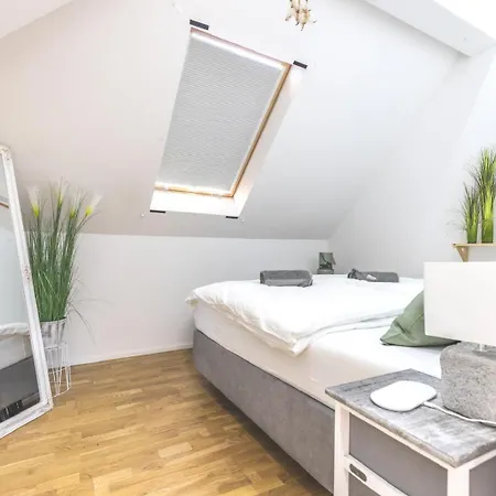 Premium - Waldblick - Balkon - Schwarzwald ビュール